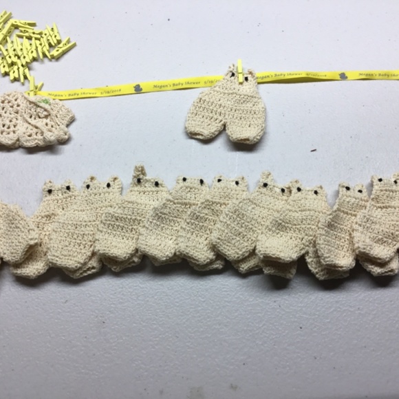 Mini 34 crocheted baby girl/boy party favor or decoration - Picture 4 of 12